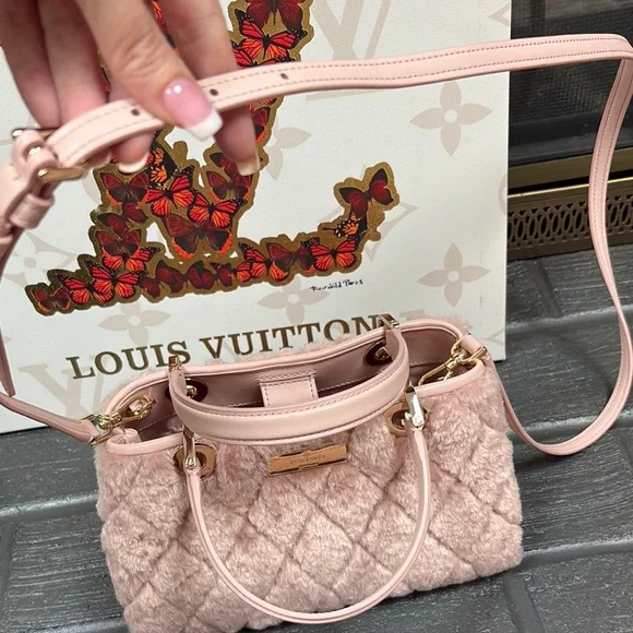 Kate Spade Carey Faux Fur Quilted Bag - Picture 9 of 12